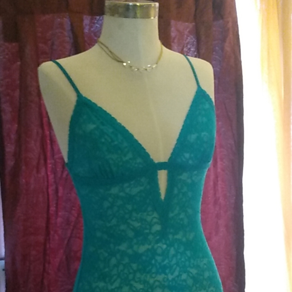 Victoria's secret Chimese & Slip